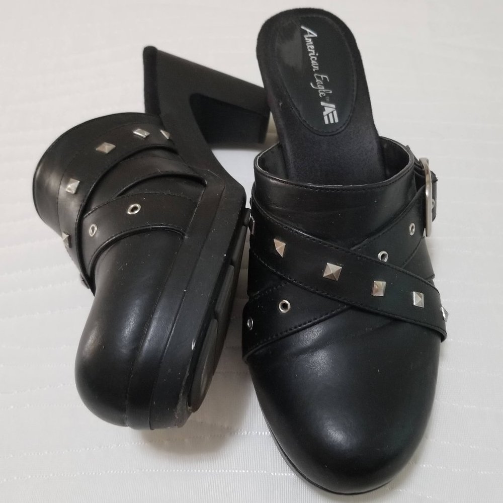 EUC American Eagle Clogs 9.5